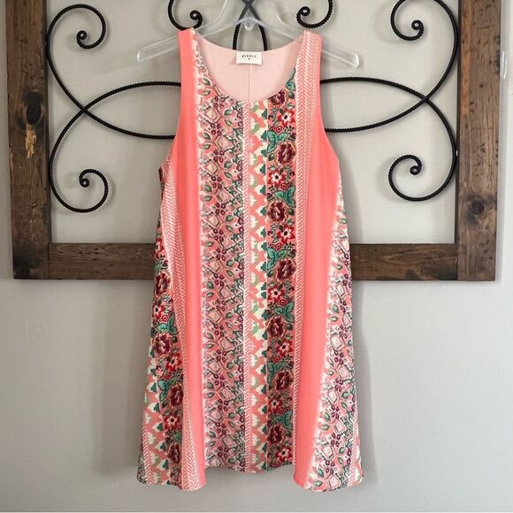 Everly Women’s Sleeveless Round Neck Peach Floral Shift Dress Size M - Picture 1 of 7
